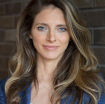 Janine Stange